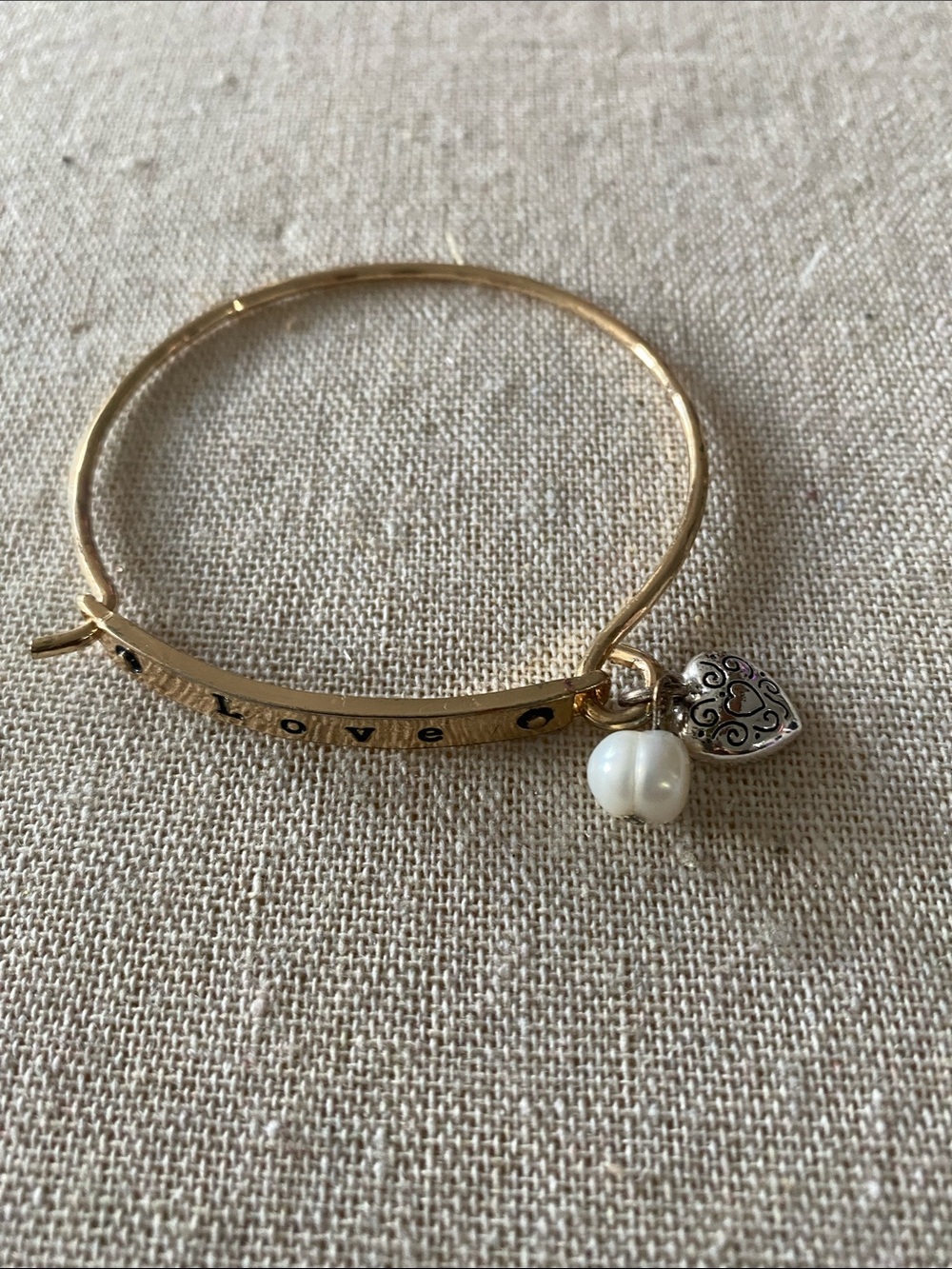 Boutique Heavy Gold Tone Love Wire Bangle Real Pearl Heart Charm OS EUC